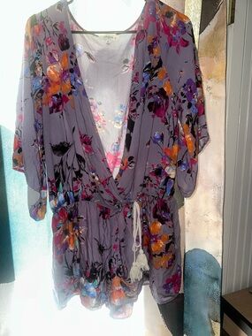 Umgee Floral Print Blouse in Gray and Pink